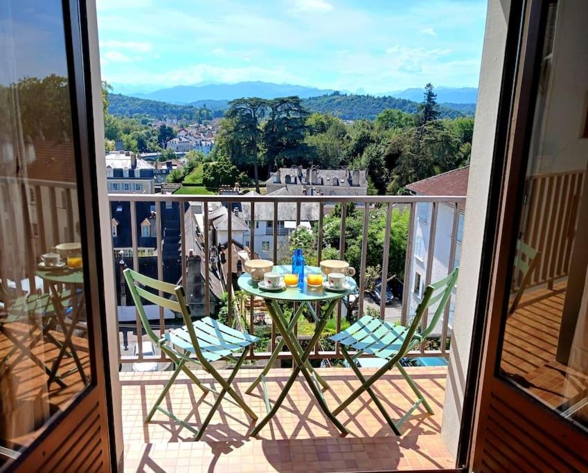 Apartamento Pau Centre Vue Sur Les Pyrenees Pour 2 Nuits Au Minimum Exterior foto